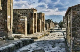 Pompeii with Expert Historian Tour